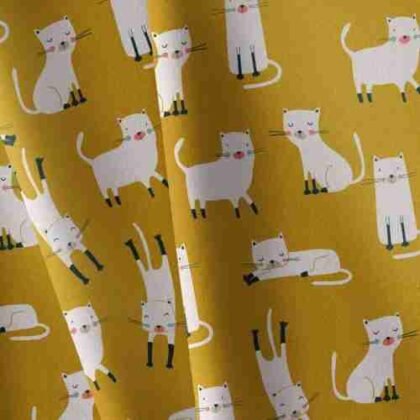 Gatos fondo mostaza - Tela punto camiseta